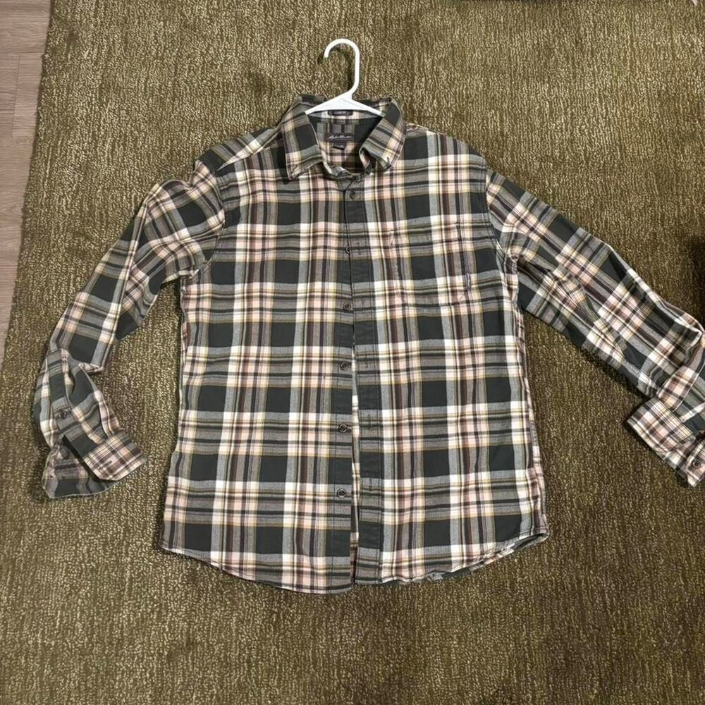 Eddie Bauer Men’s Medium Green Flannel Shirt